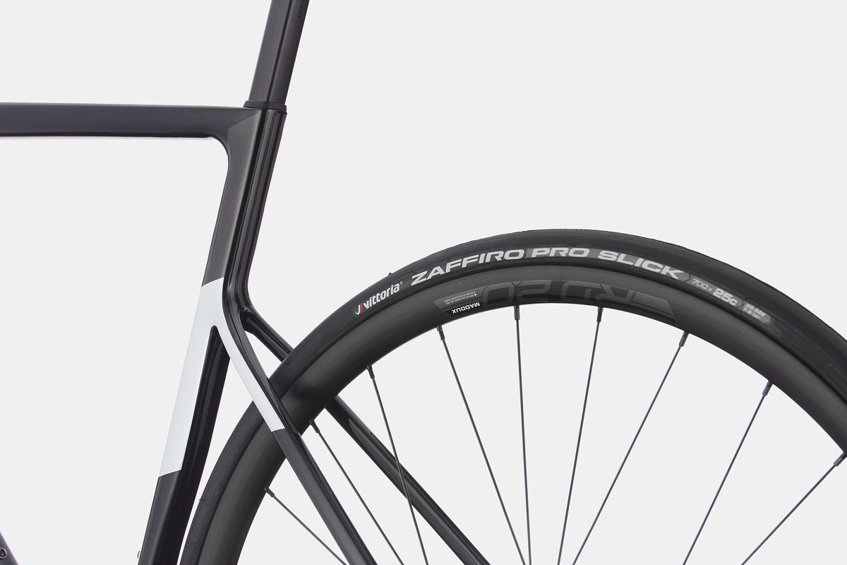 Cannondale SuperSix EVO Carbon Disc 105
