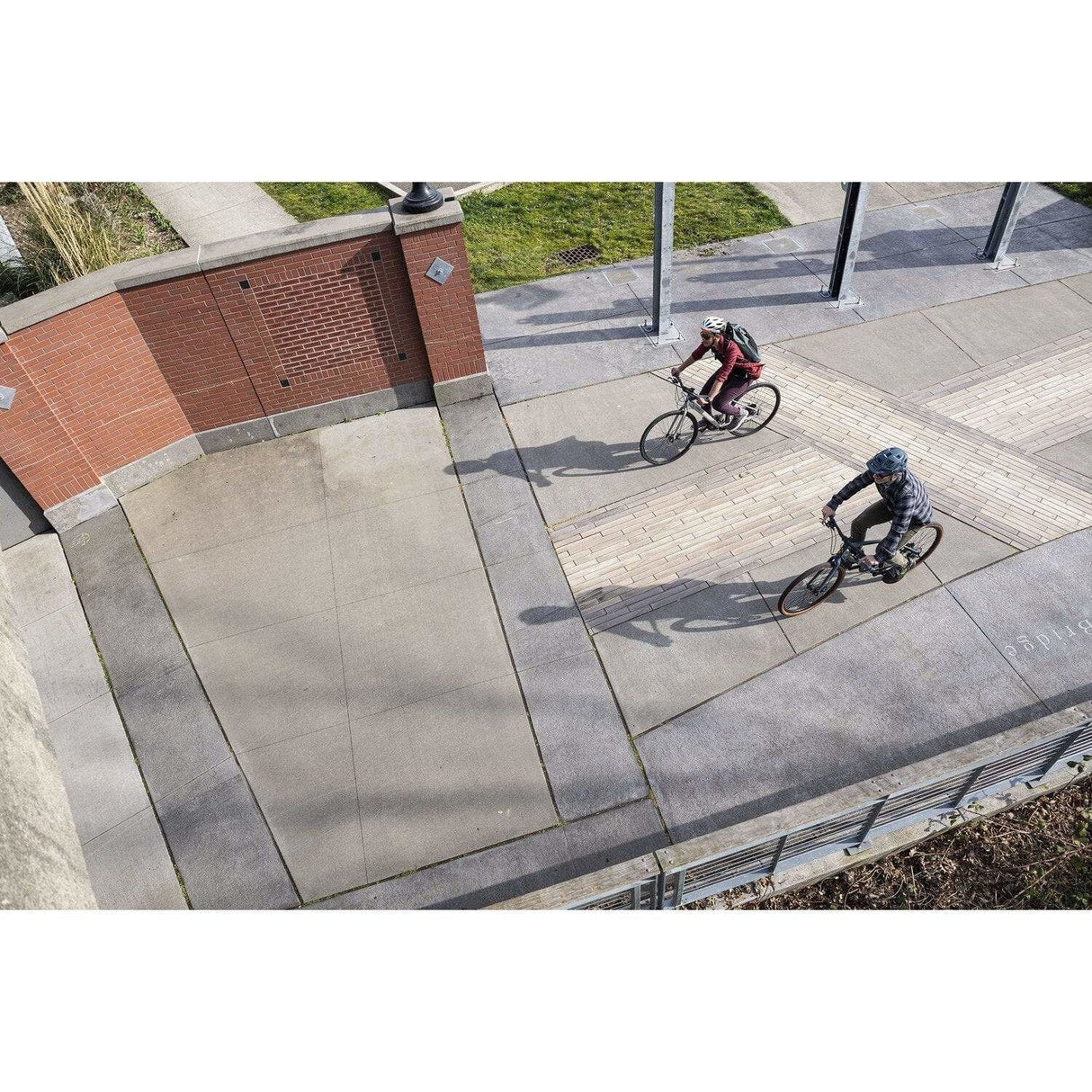 Division 1 Hybrid Bike